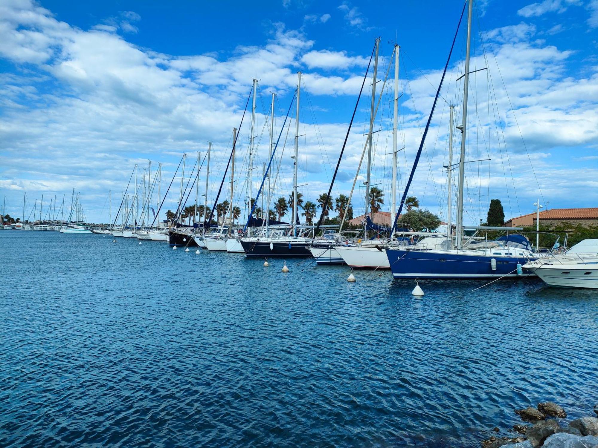 Gruissan, Studio Cabine, Au Calme Vue Degagee Sur Marina Exterior foto